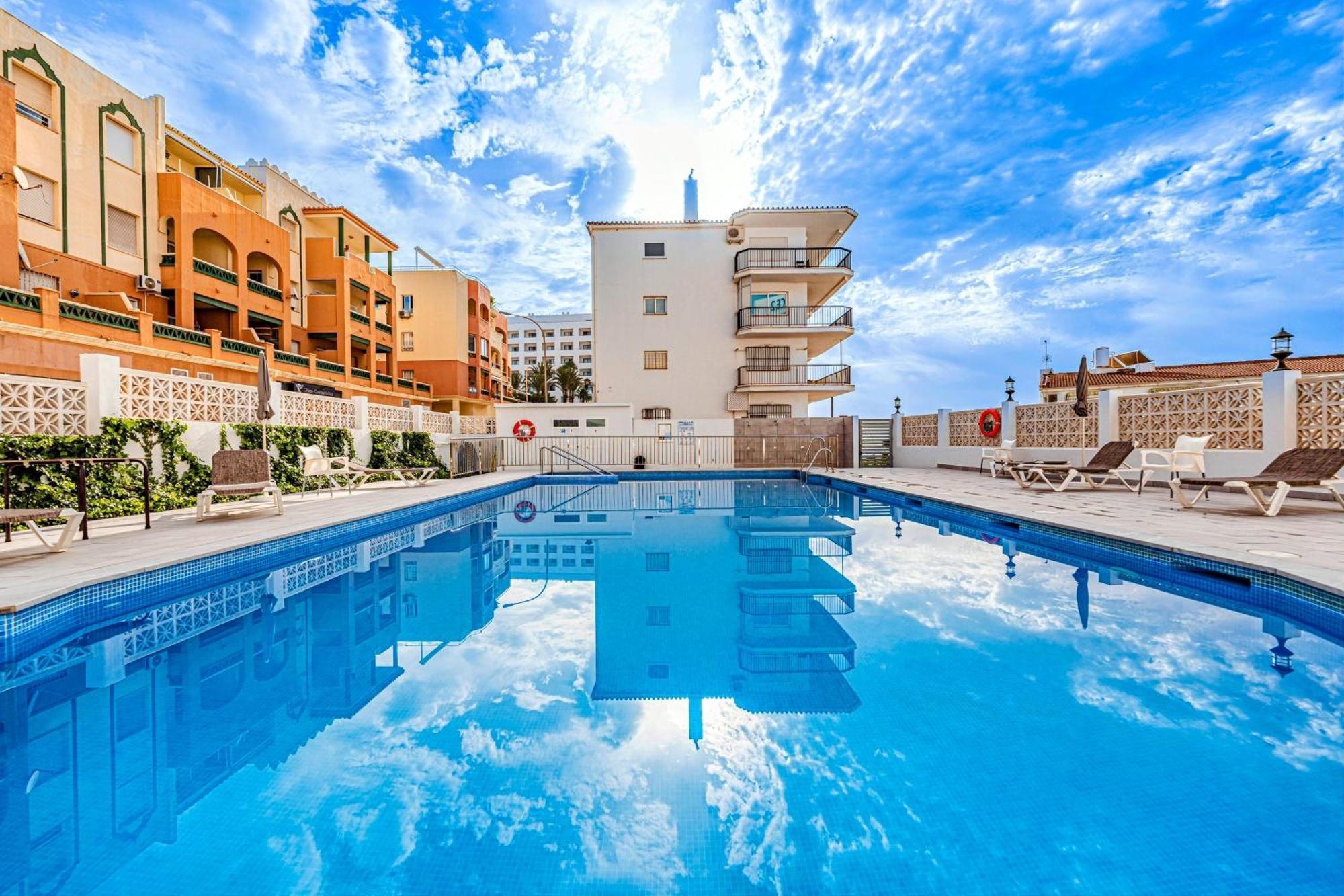 Arce 1 Number 1 Apartment Nerja Bagian luar foto